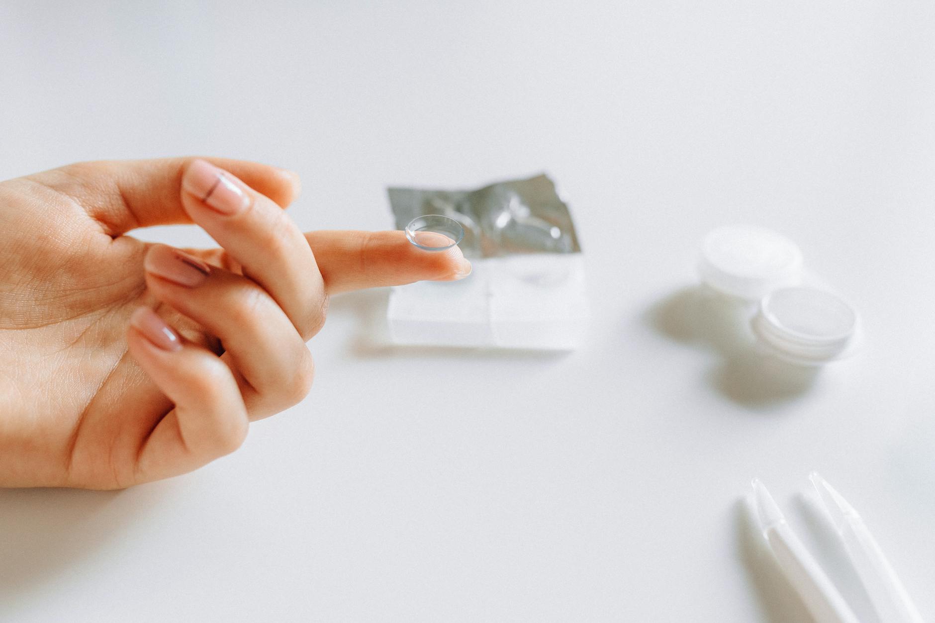 Eye Makeup After Eye Surgery: When It's Safe and How to Start Again