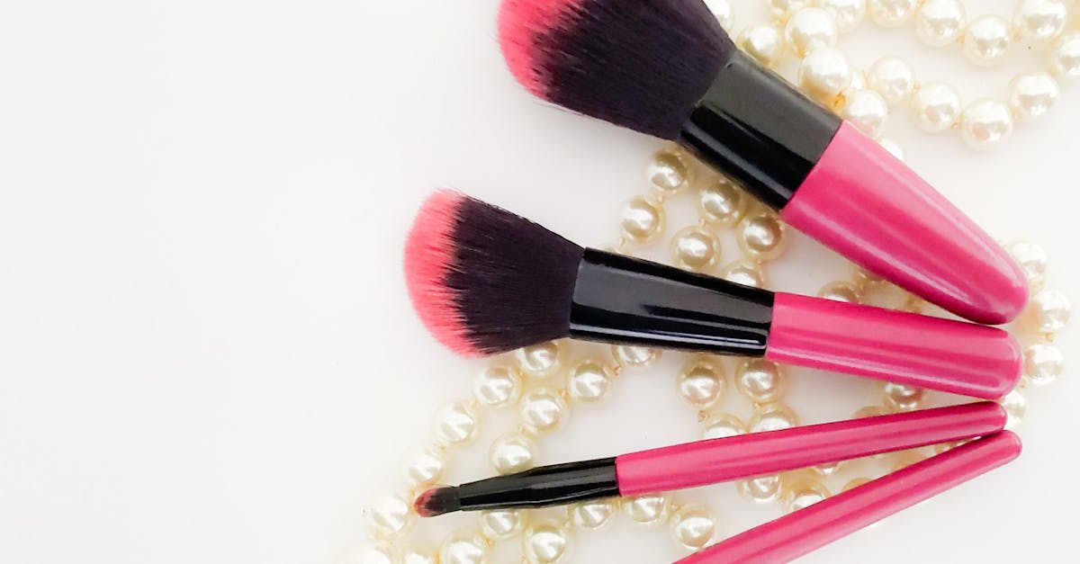 The Complete Eyeshadow Brush Guide: Every Brush Type Explained